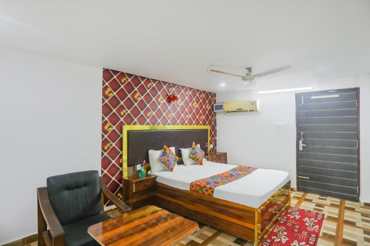 Fabexpress Umbrella Hotel Danapur Buitenkant foto