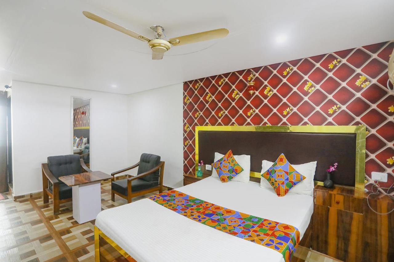 Fabexpress Umbrella Hotel Danapur Buitenkant foto