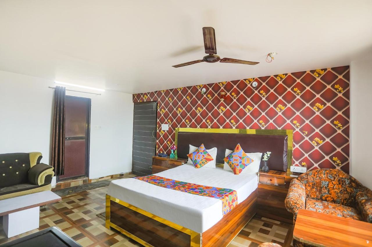 Fabexpress Umbrella Hotel Danapur Buitenkant foto