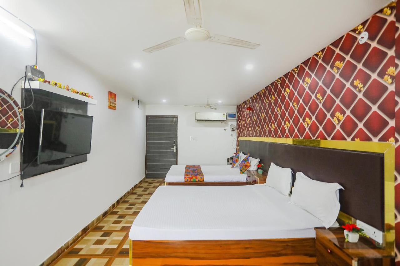 Fabexpress Umbrella Hotel Danapur Buitenkant foto
