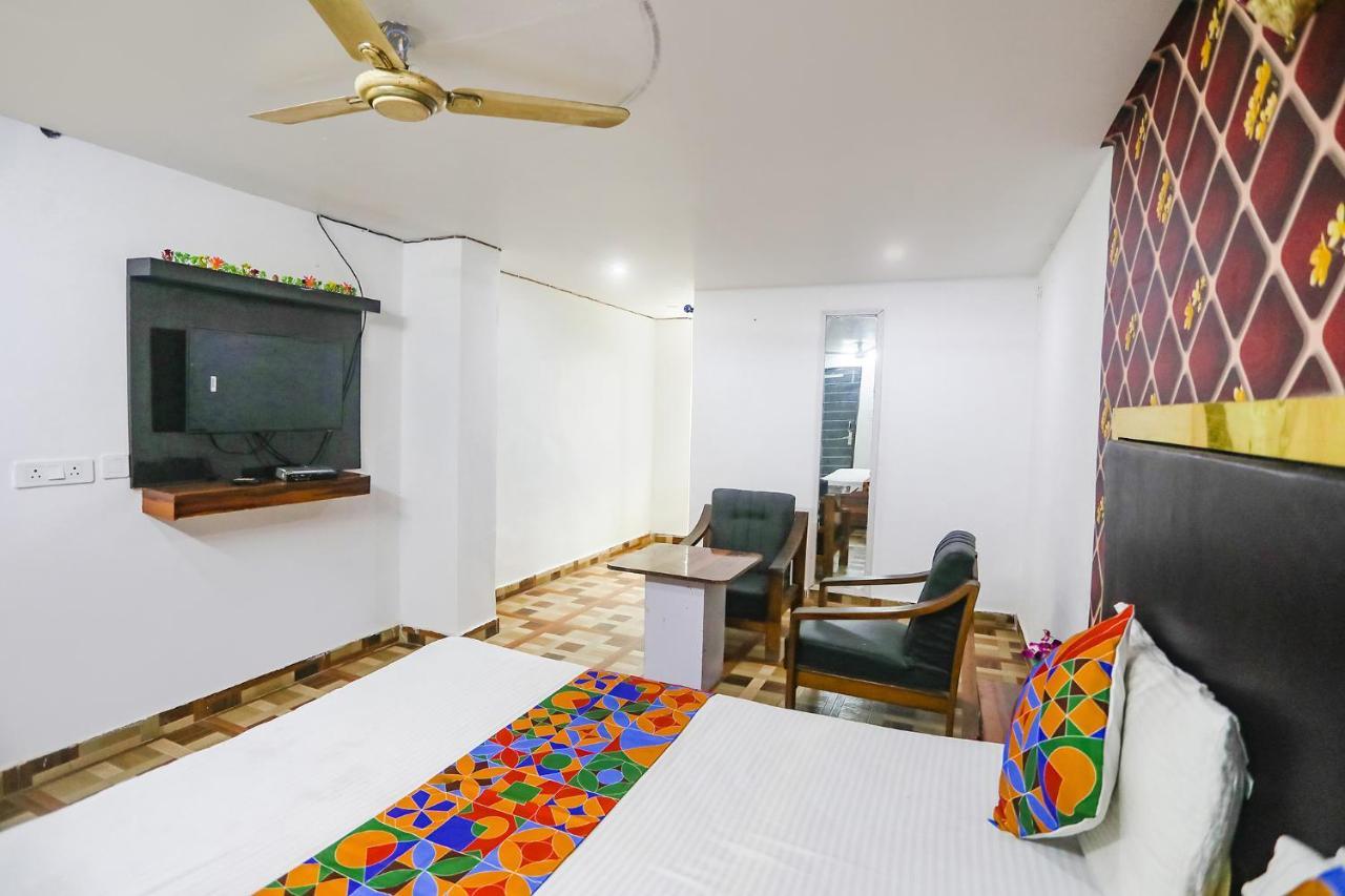 Fabexpress Umbrella Hotel Danapur Buitenkant foto